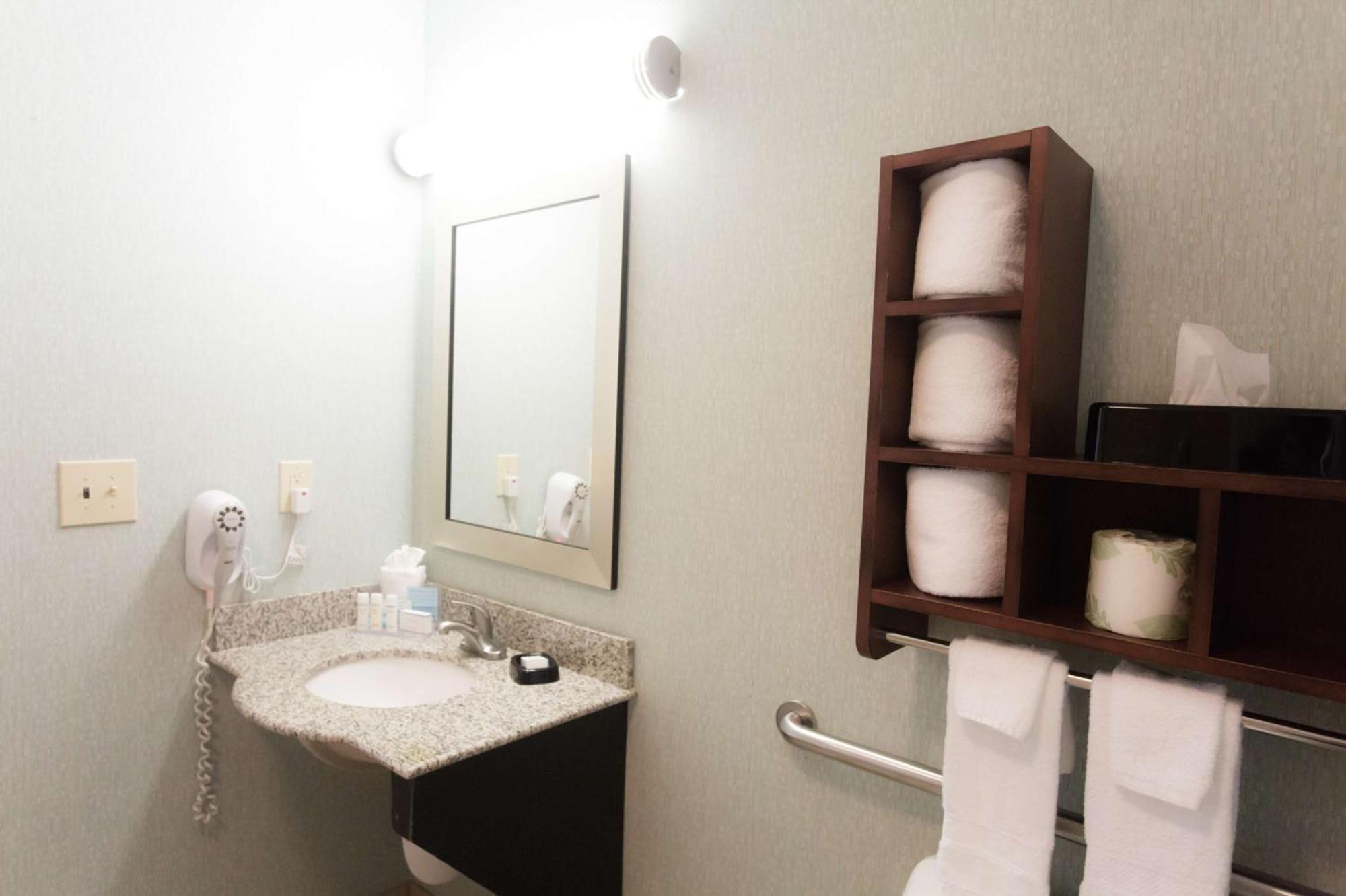 Hampton Inn & Suites Middlebury Eksteriør bilde