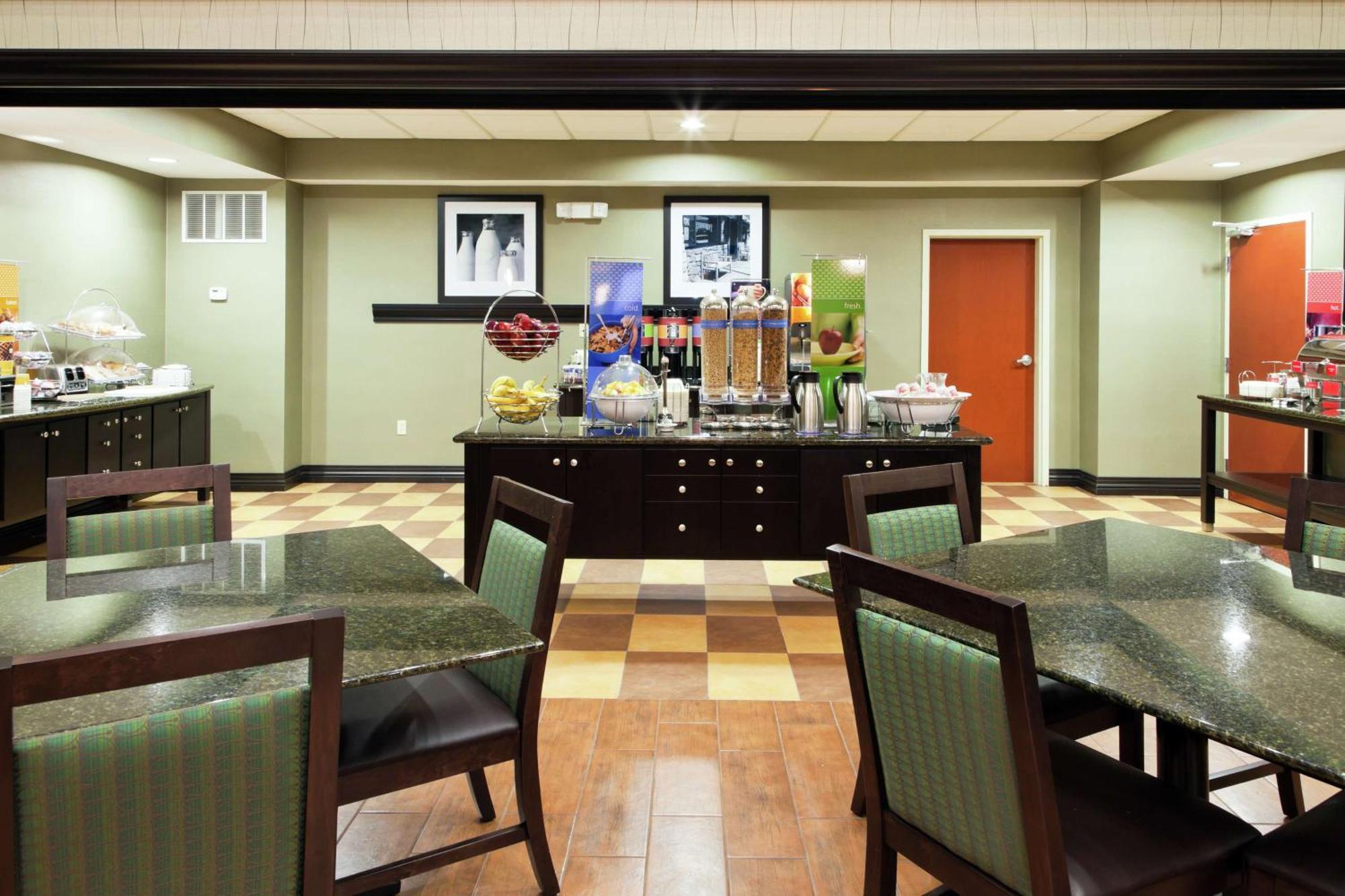 Hampton Inn & Suites Middlebury Eksteriør bilde